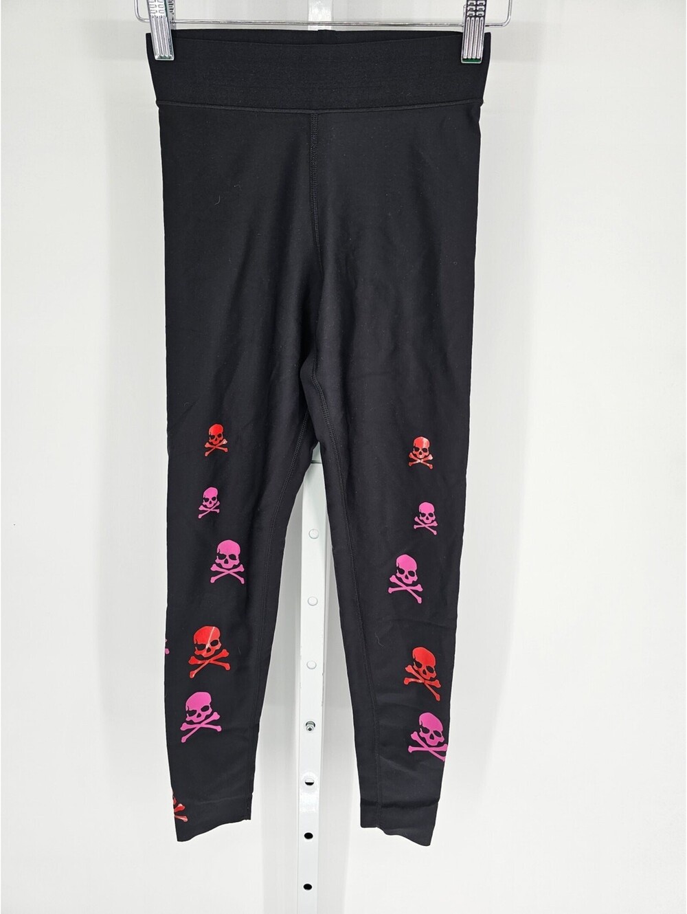 Ultracor High Waist Cropped Length Black Skull Print Leggings XS